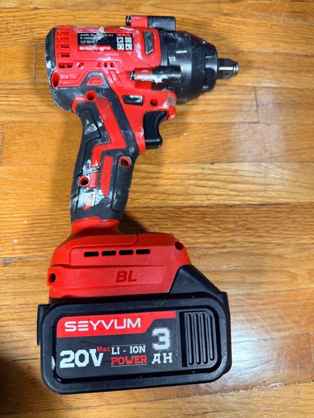 SEYVUM 20V Brushless 1/2" Impact Wrench 320 Ft-Lbs w/ 3Ah Battery
